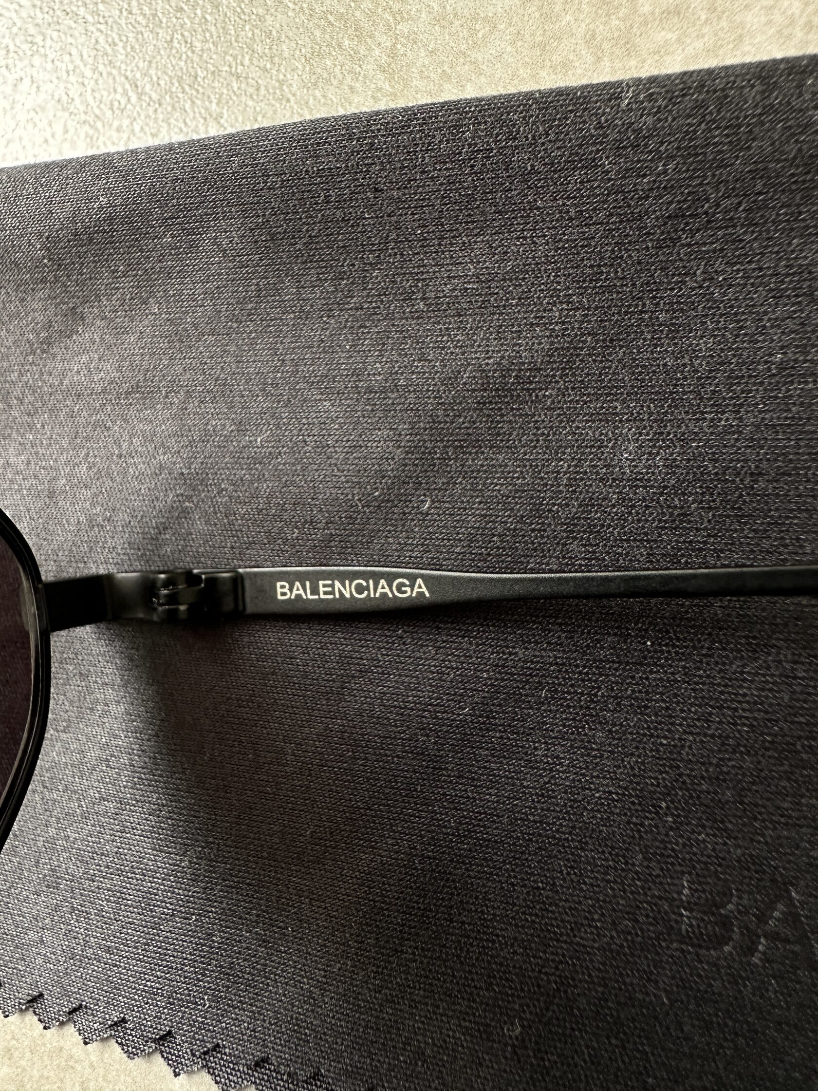 Balenciaga Black/Black BB0245S 001 - 14