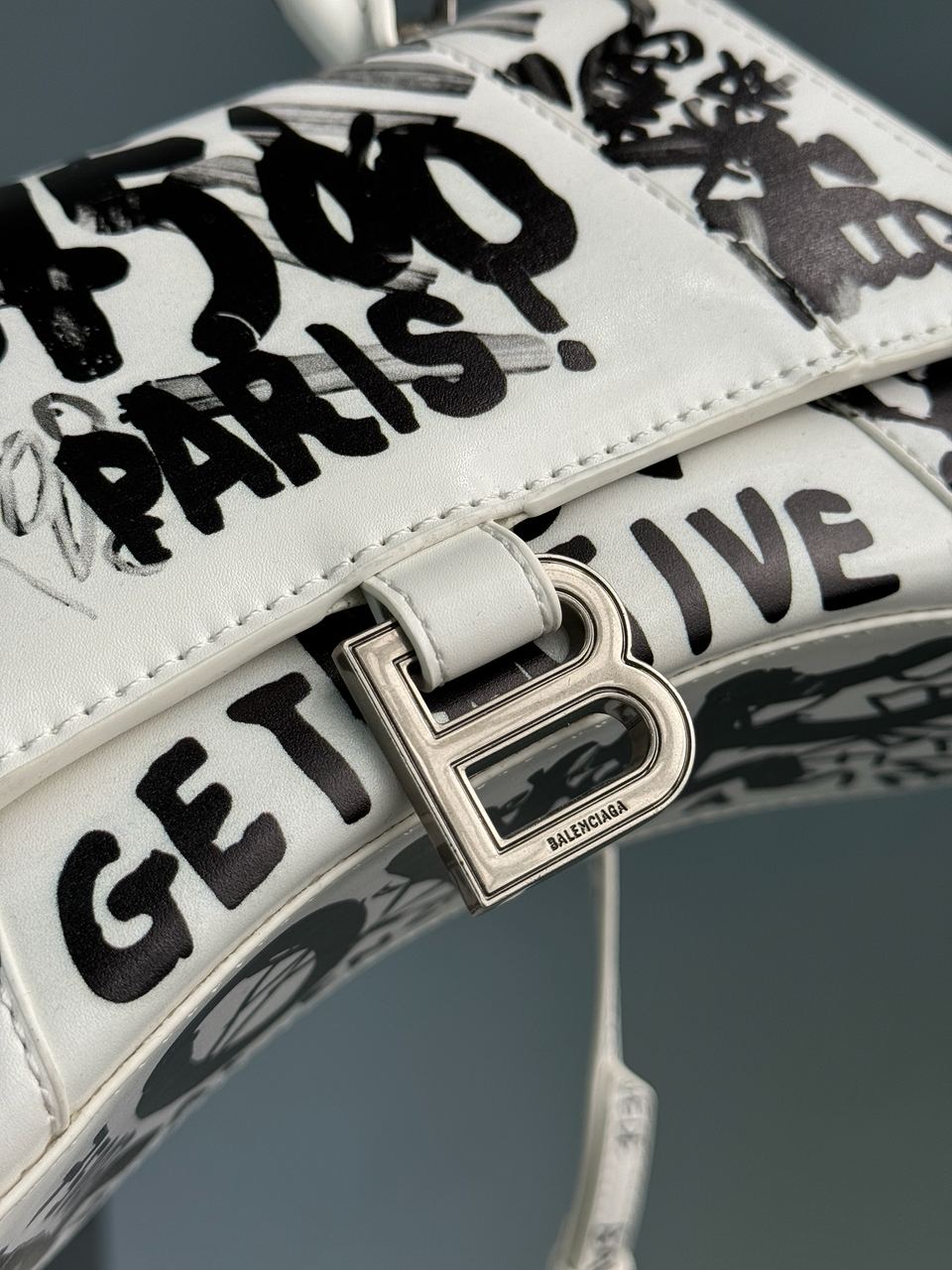 Balenciaga Hourglass Small Handbag Graffiti in White - 13