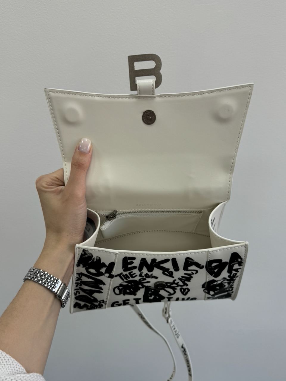 Balenciaga Hourglass Small Handbag Graffiti in White - 26