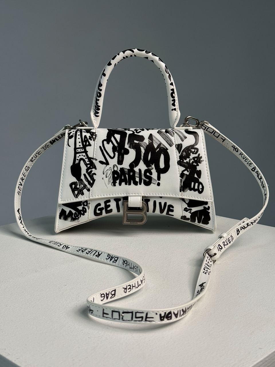 Balenciaga Hourglass Small Handbag Graffiti in White - 4