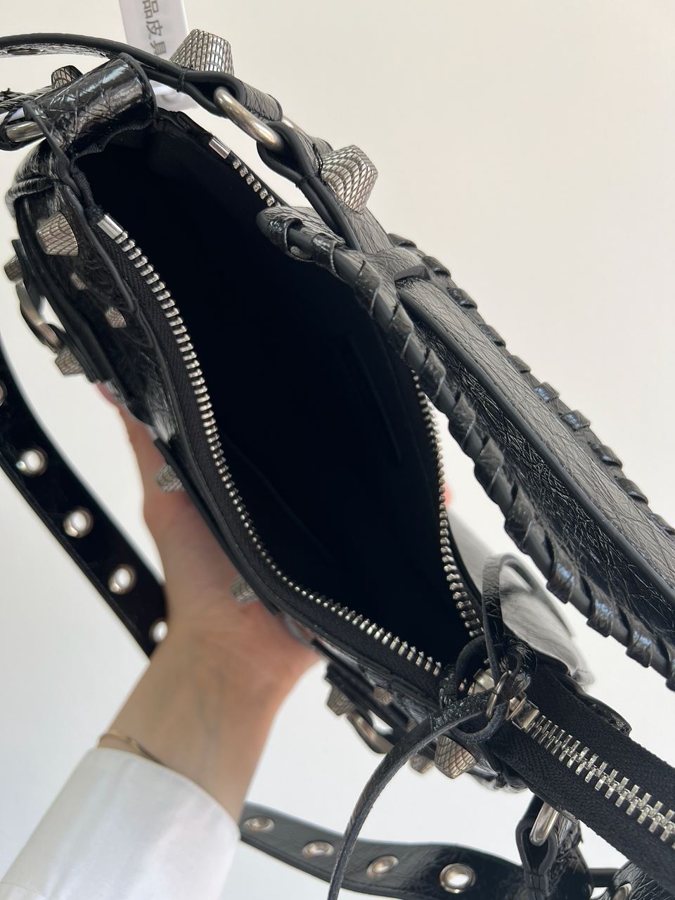 Balenciaga Le Cagole XS Shoulder Bag Black - 8