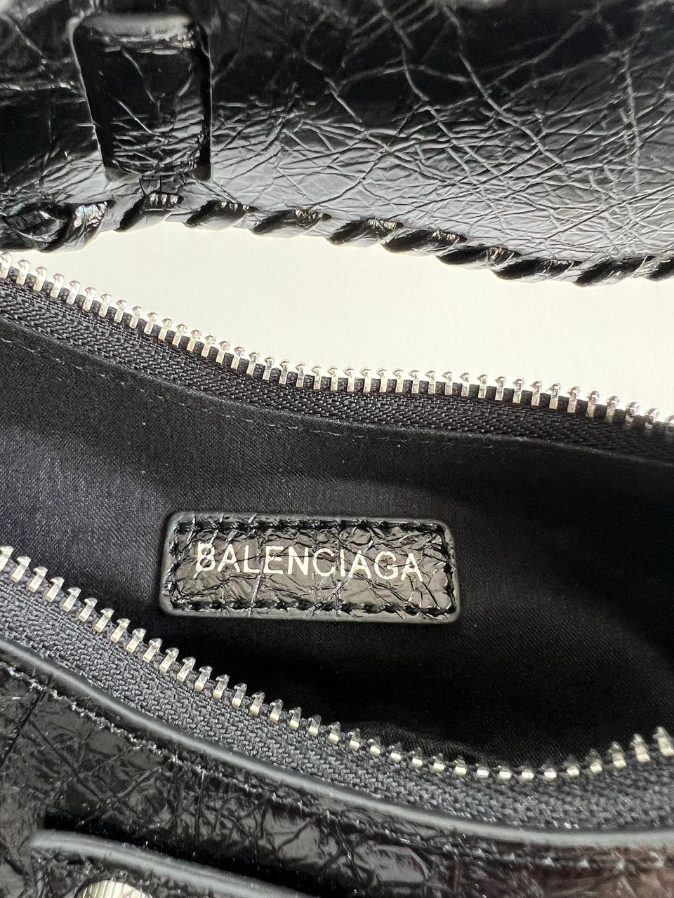 Balenciaga Le Cagole XS Shoulder Bag Black - 9