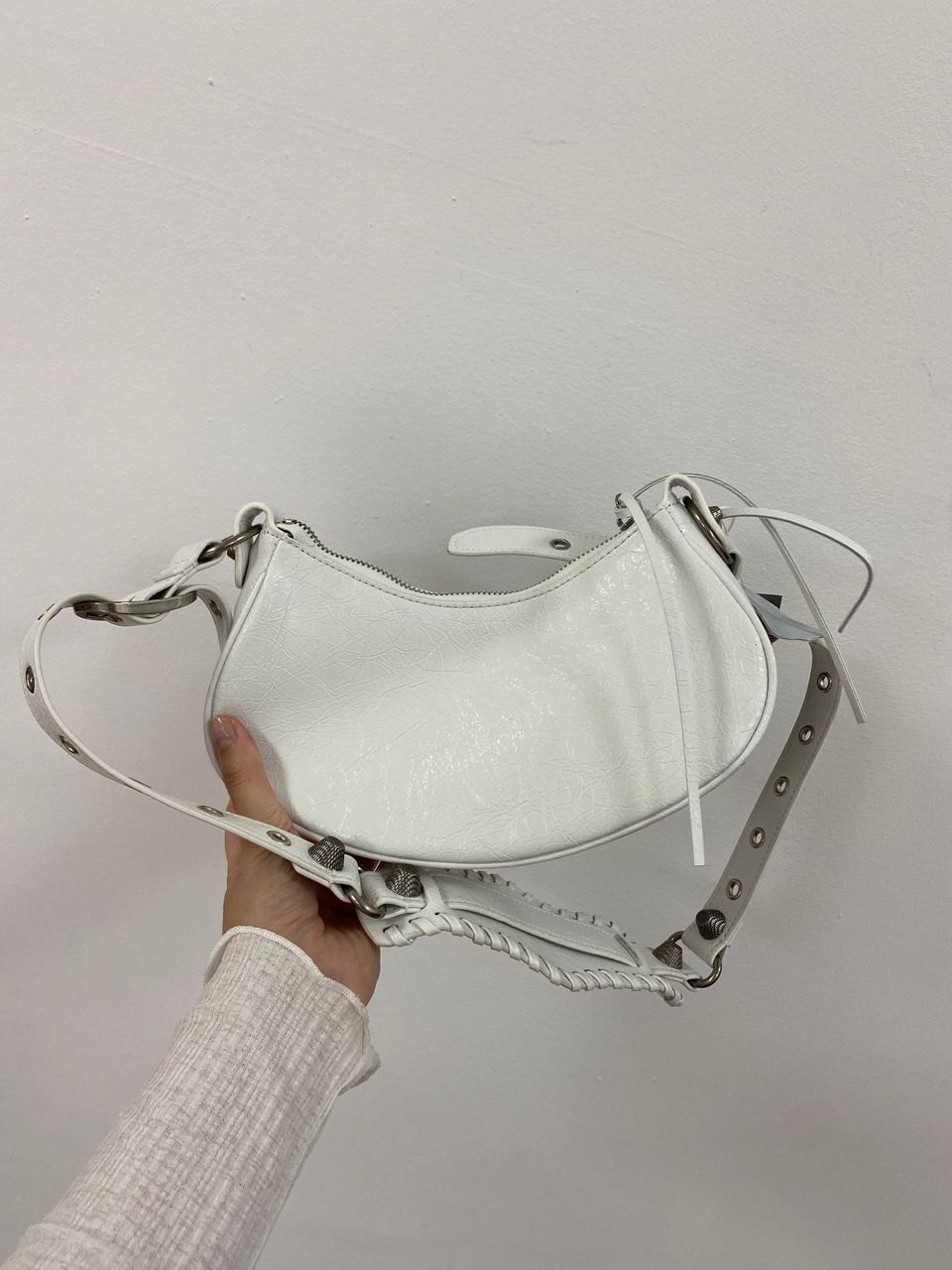 Balenciaga Le Cagole XS Shoulder Bag White - 21