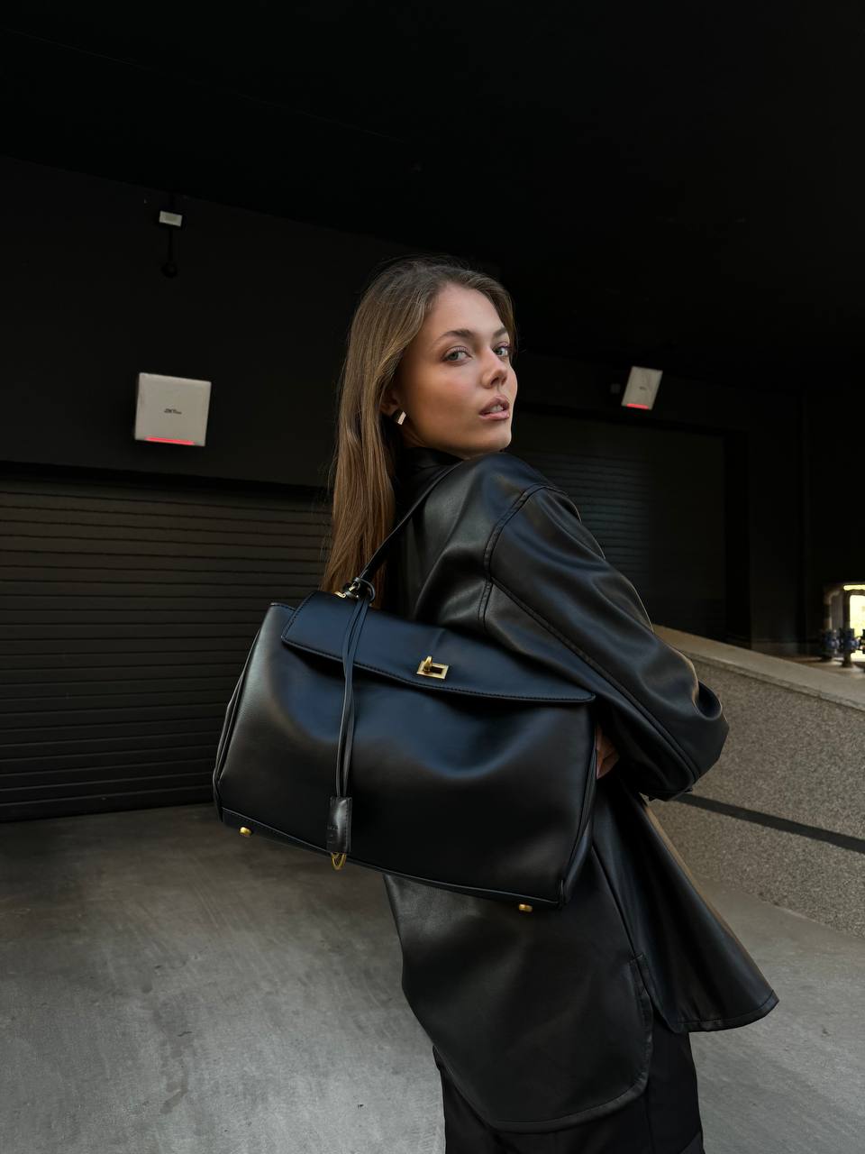 Balenciaga Rodeo Medium Black/Gold - 3