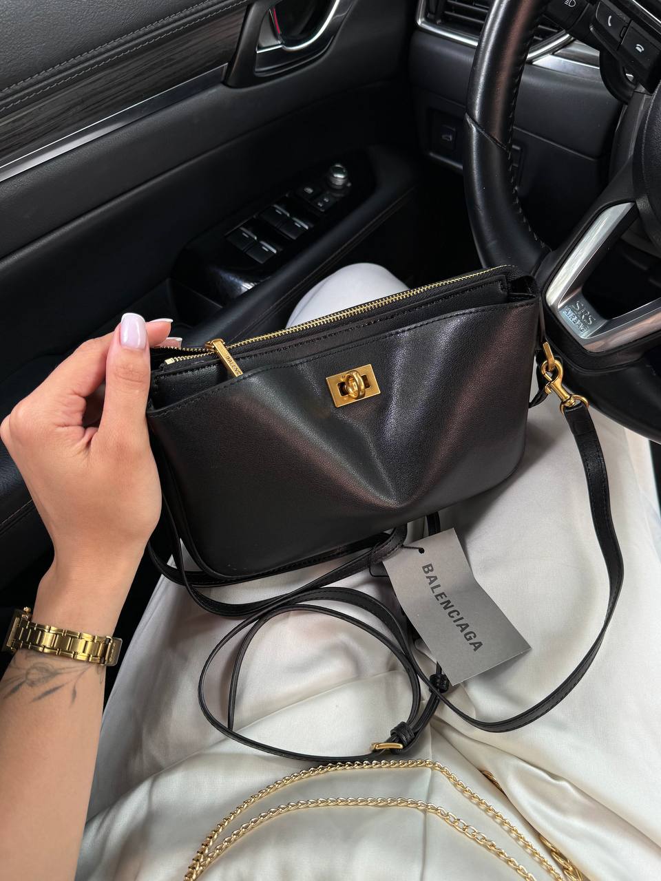 Balenciaga Rodeo Sling Pochette in Black/Gold - 4