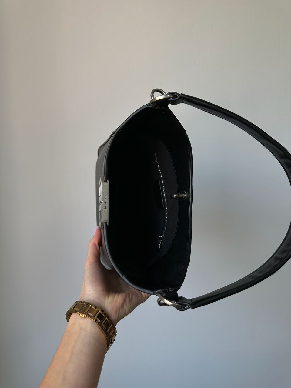 Balenciaga Soft Hobo Bag in Black Peach Calfskin, aged-silver hardware - 8