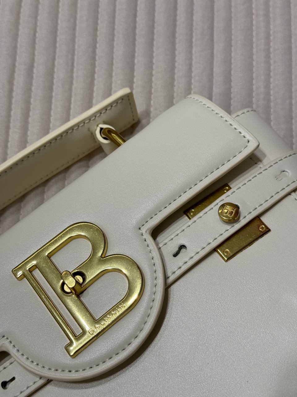 Balmain B-Buzz 23 Bag in White Box Leather - 5