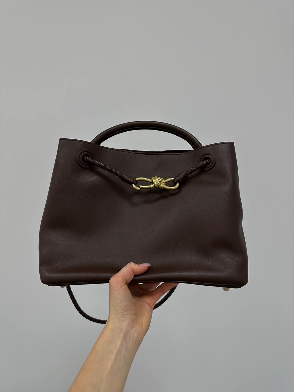 Bottega Veneta Andiamo Medium Leather Tote Bag in Brown - 3