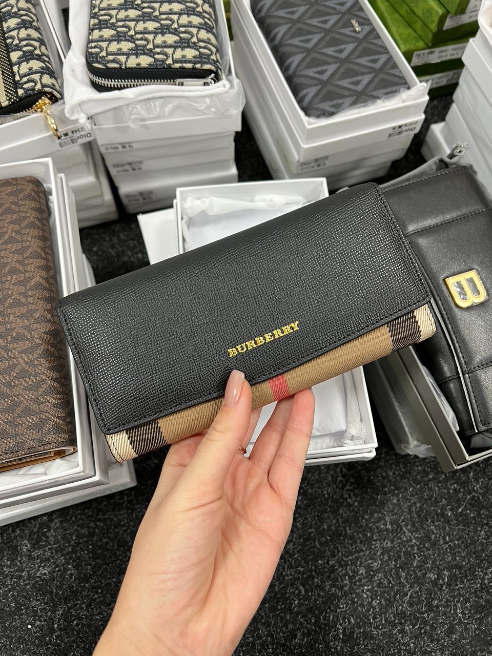 Burberry Credit Card Wallet Brown/Black - 7