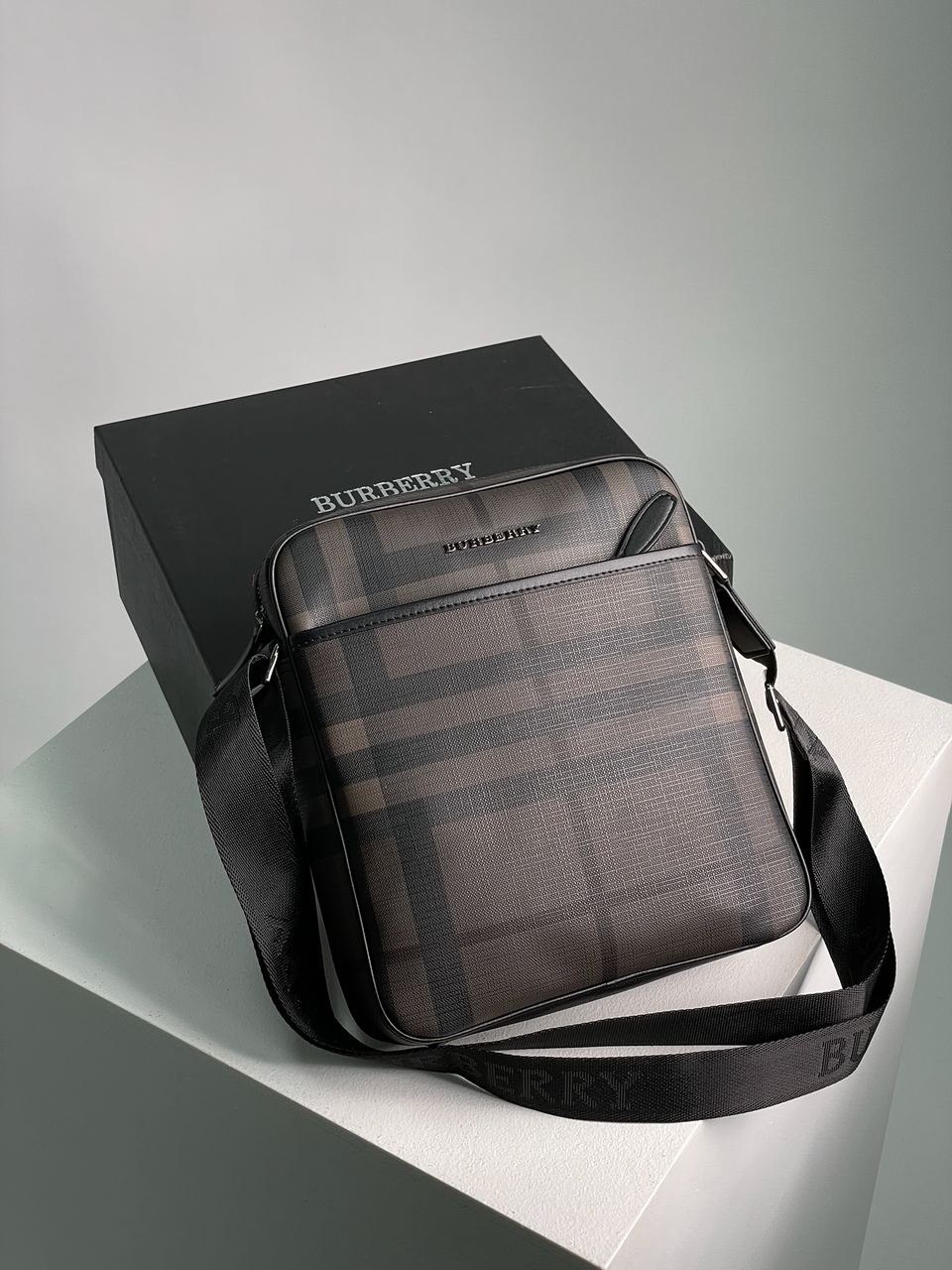 Burberry Large Messenger Bag Men Crossbody Shoulder Bag Brown - 3