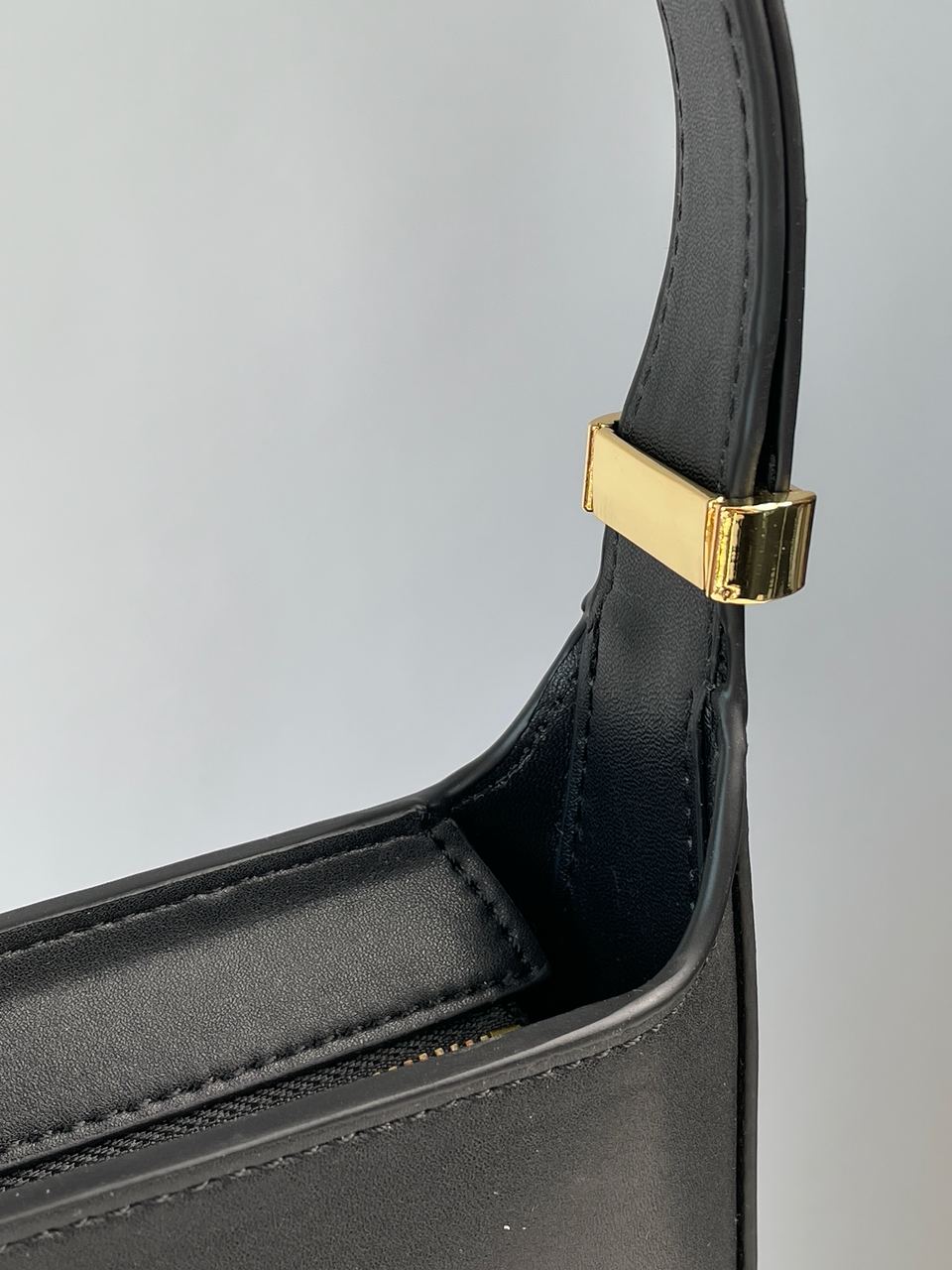 Burberry Leather TB Shoulder Bag "Black" - 27