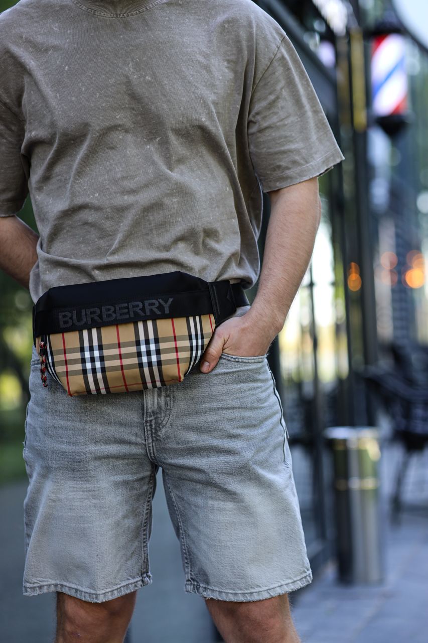 Burberry Men's Sonny Archive Beige Belt Bag - 12