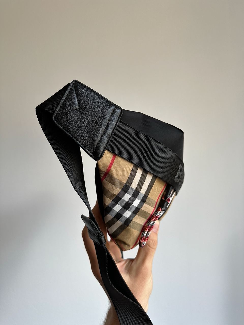 Burberry Men's Sonny Archive Beige Belt Bag - 17