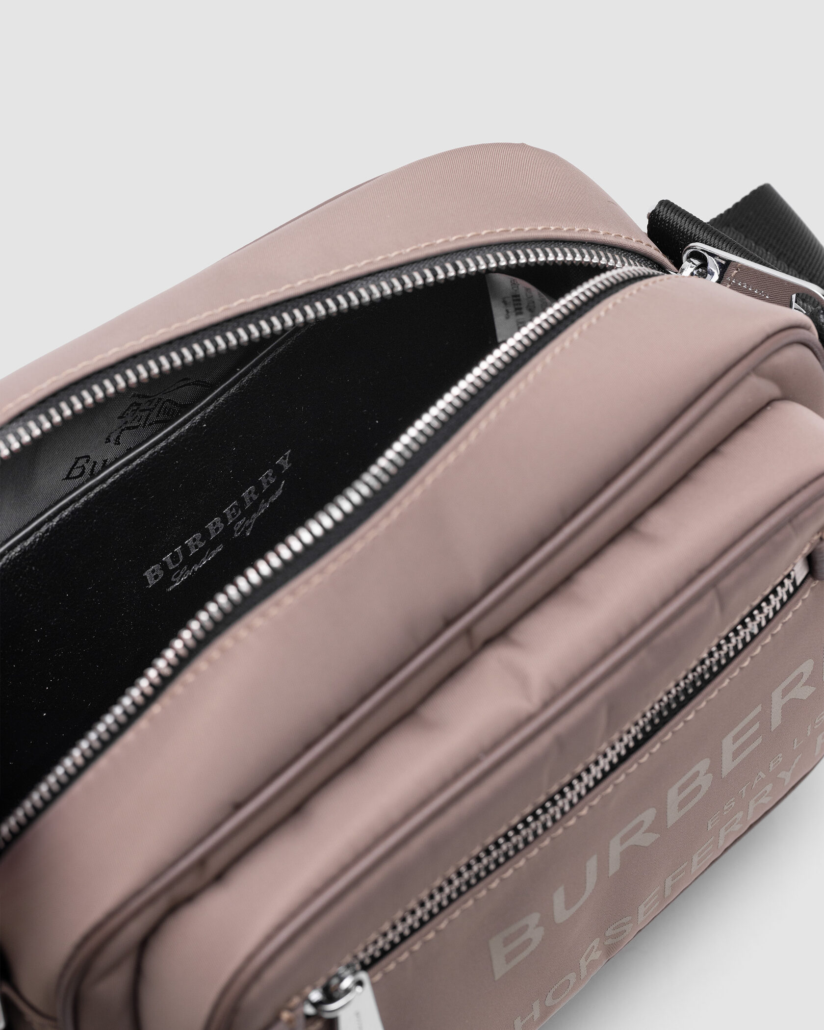 Burberry Paddy Bag in Beige - 5