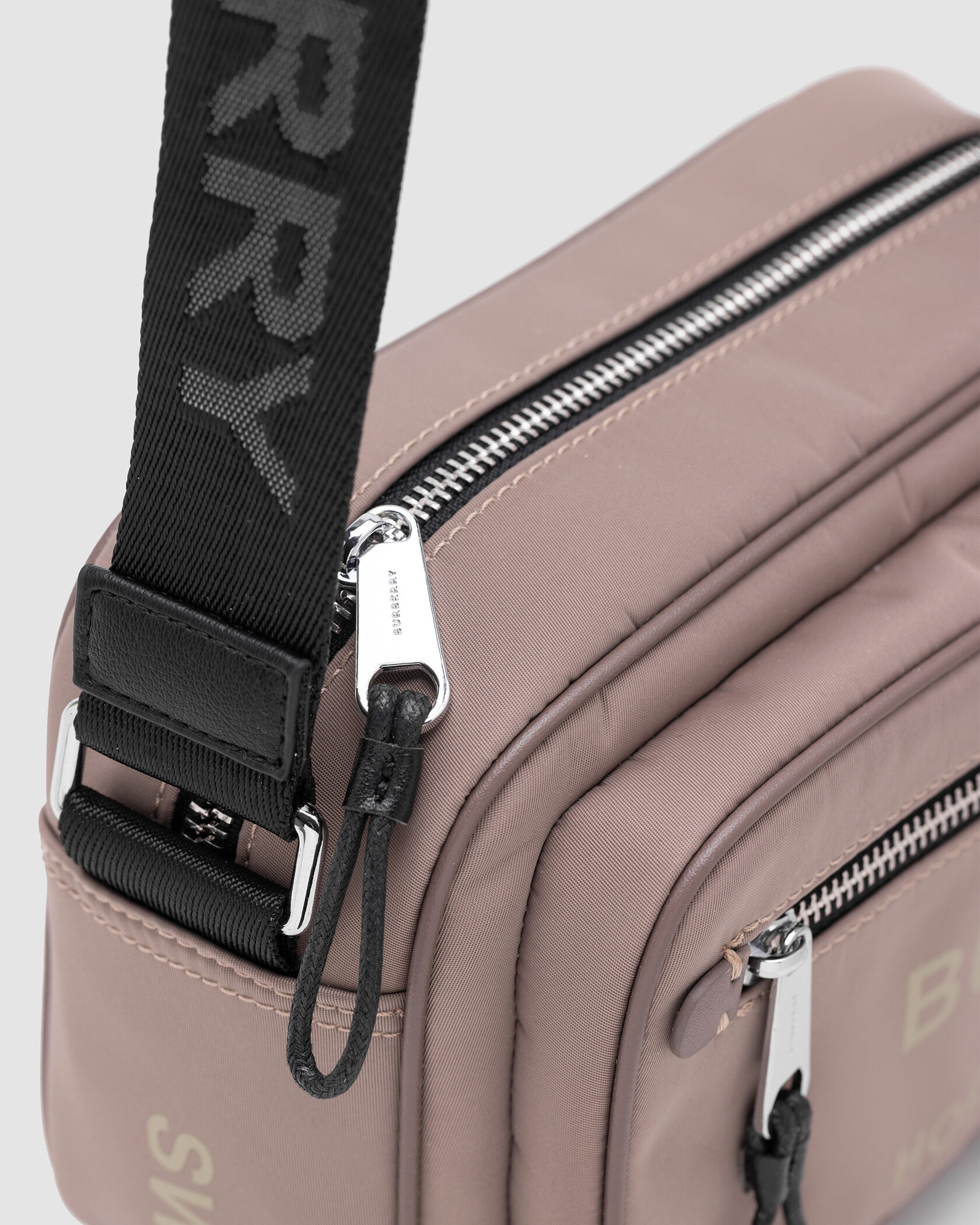 Burberry Paddy Bag in Beige - 6