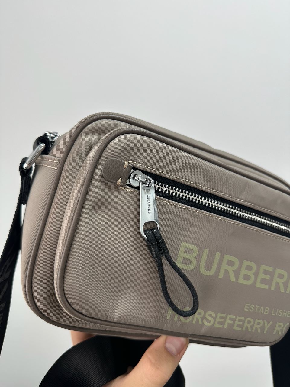 Burberry Paddy Bag in Beige - 8