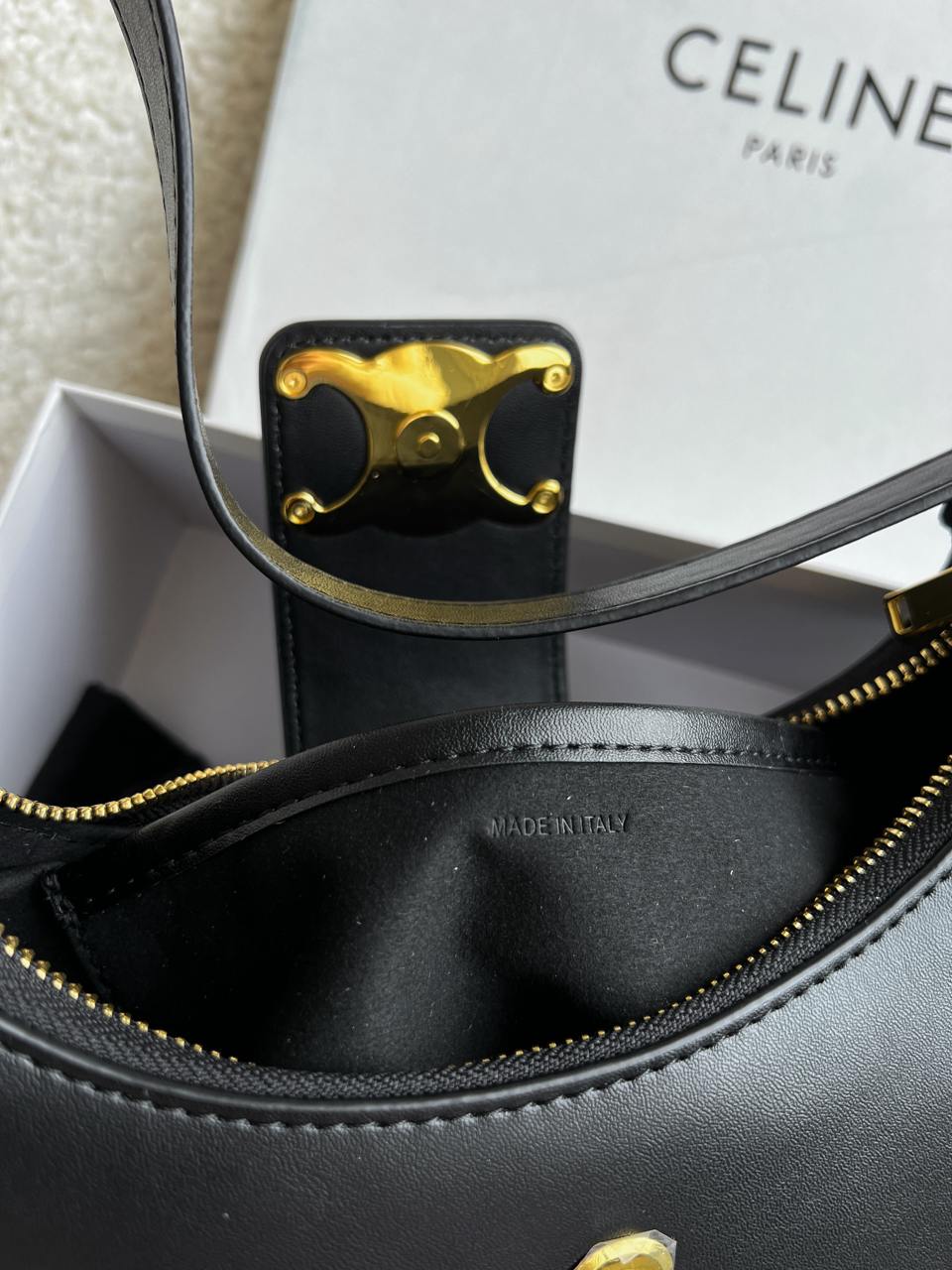 Celine Ava Triomphe Medium Leather Shoulder Bag - 15