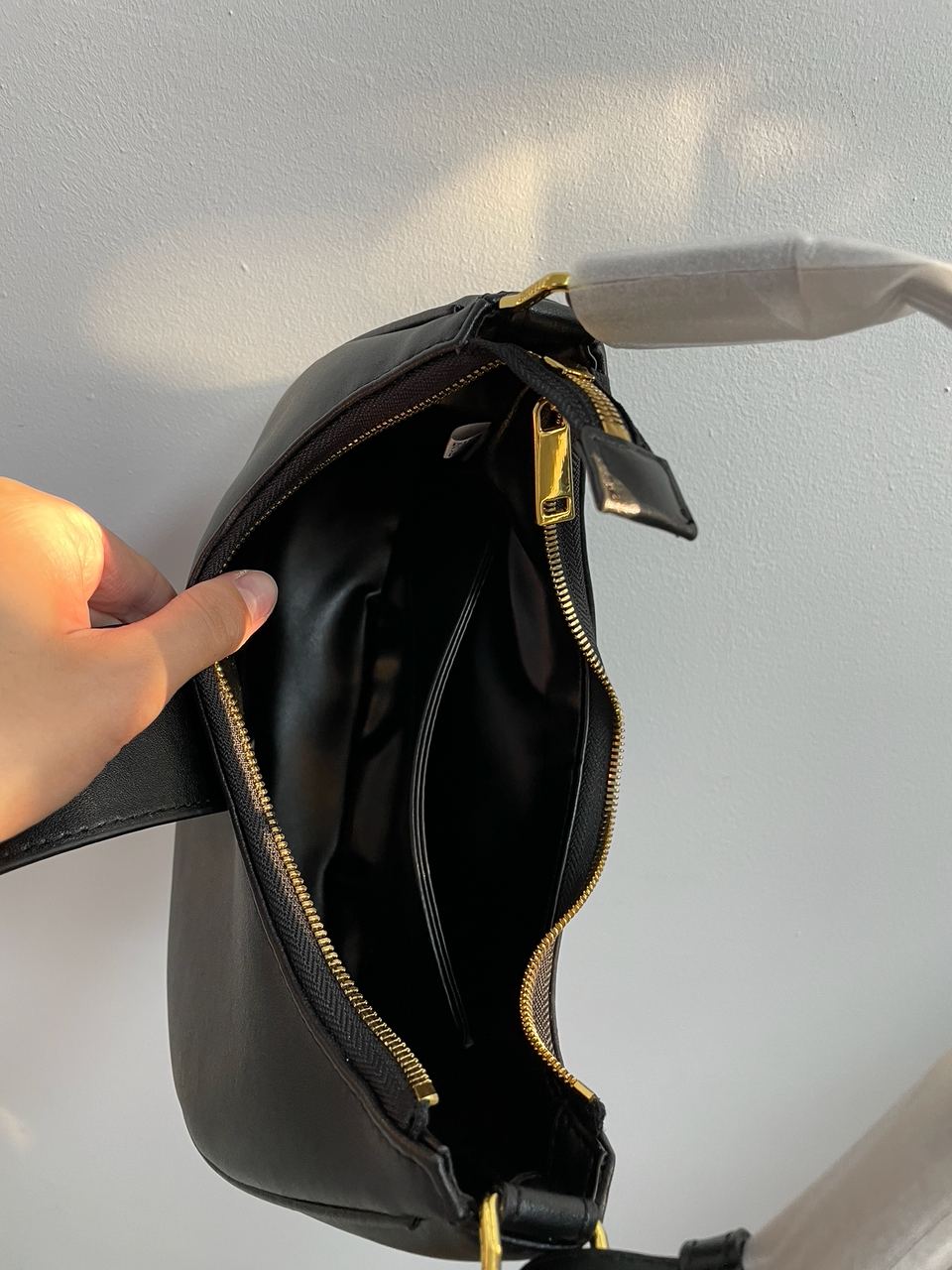 Celine Ava Triomphe Soft Bag in Smooth Calfskin Black - 19