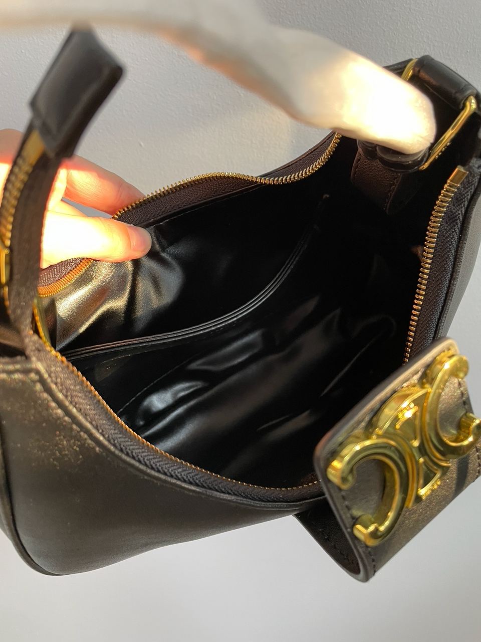 Celine Ava Triomphe Soft Bag in Smooth Calfskin Black - 21