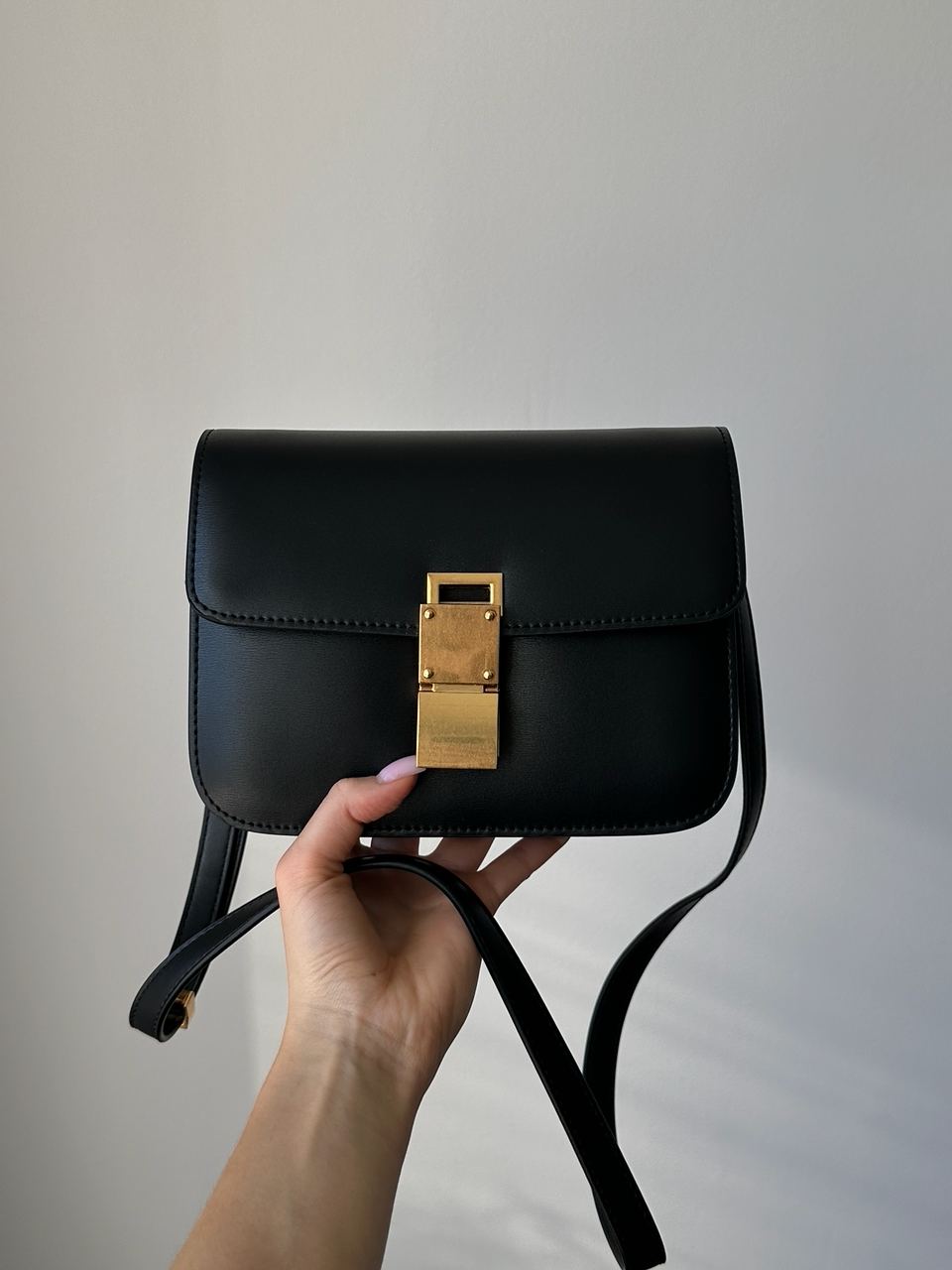 Celine Classic Box Medium Black/Gold - 2