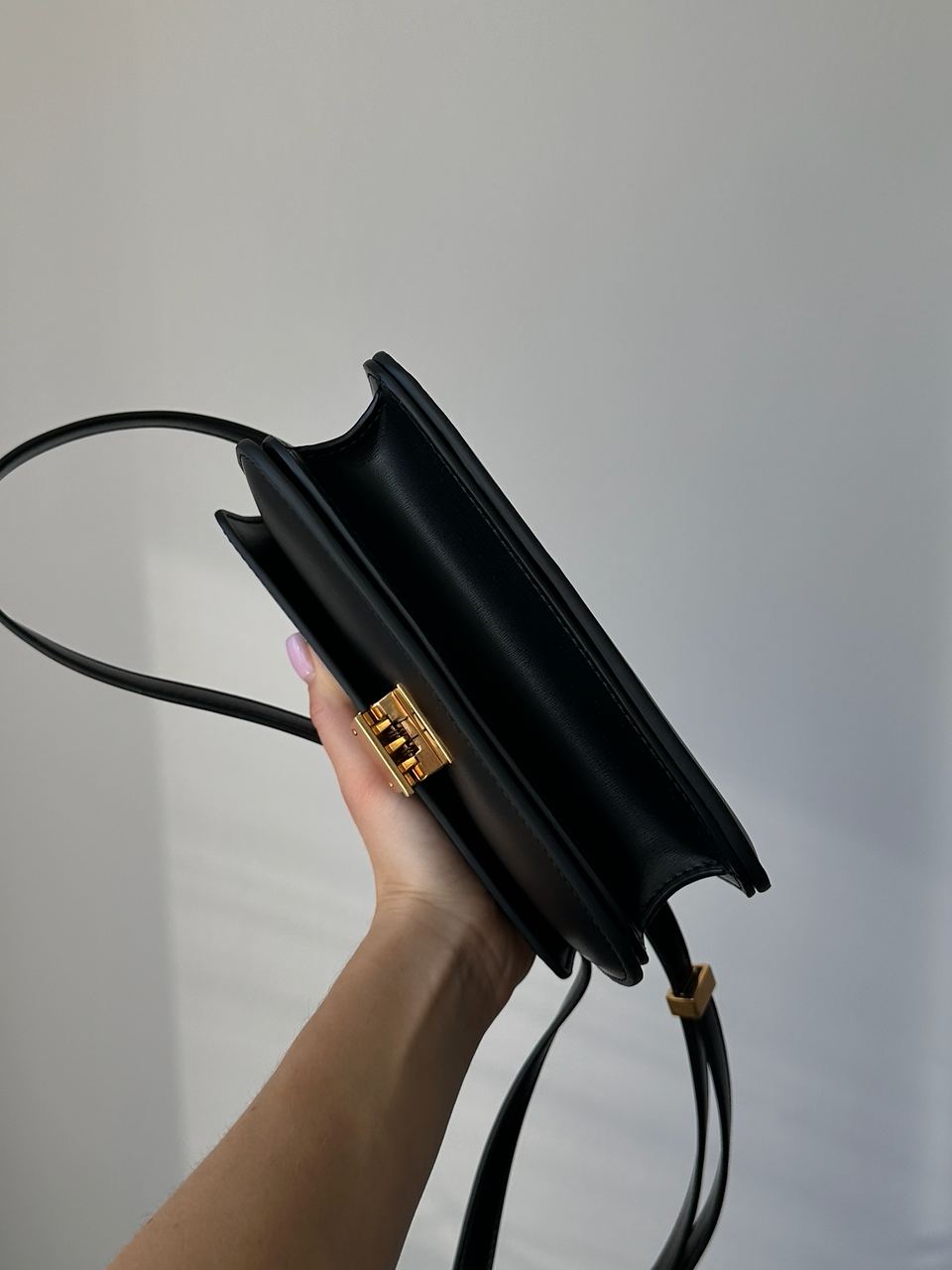 Celine Classic Box Medium Black/Gold - 7