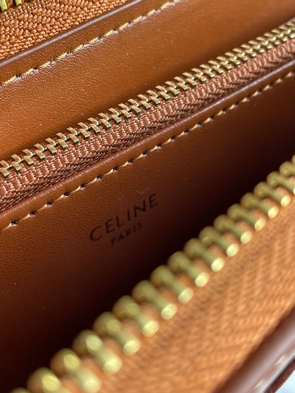 Celine Large Zipped Wallet Cuir Triomphe in Smooth Calfskin Brown - 15