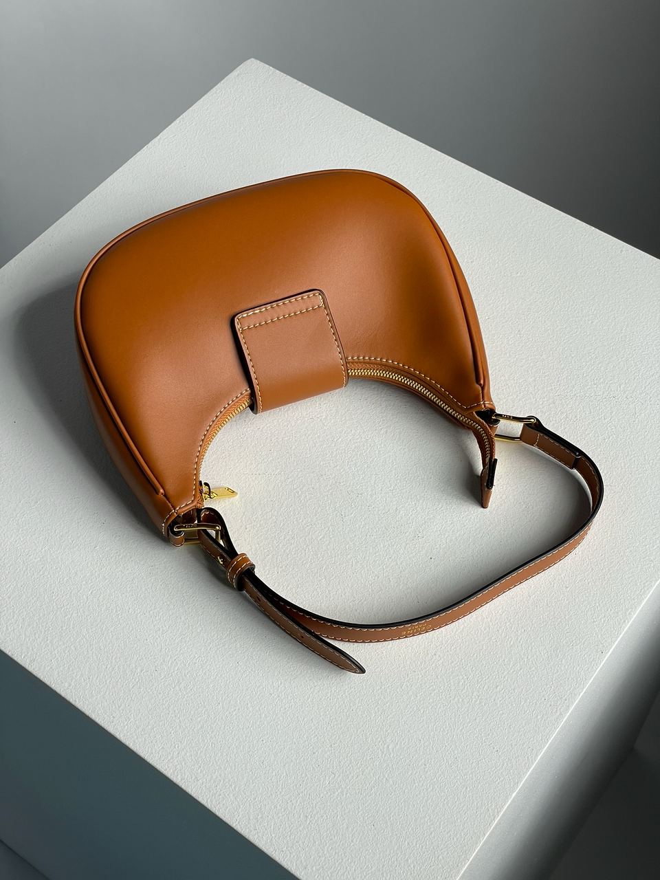 Celine Medium Ava Triomphe Bag in Smooth Calfskin Tan - 13