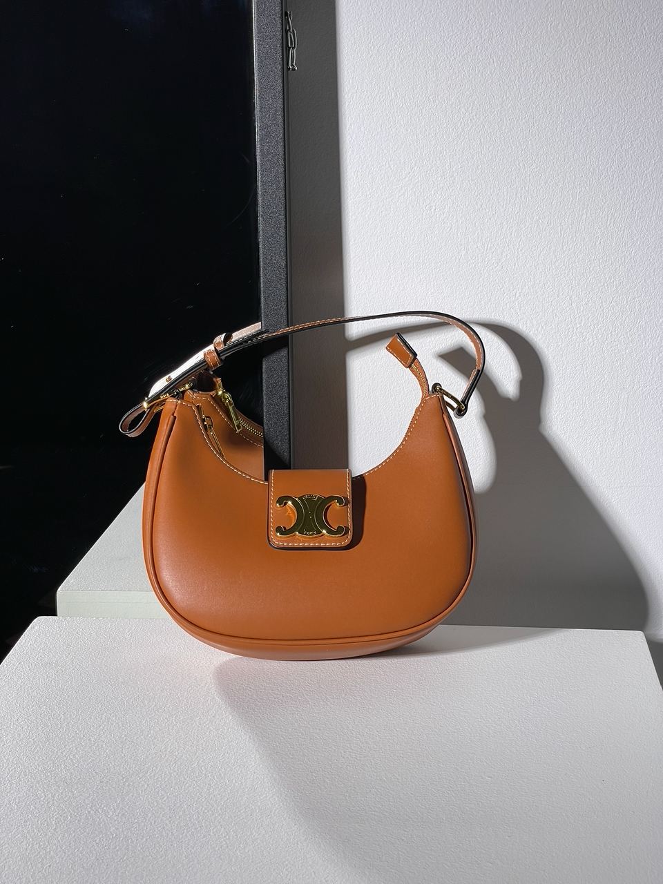 Celine Medium Ava Triomphe Bag in Smooth Calfskin Tan - 9
