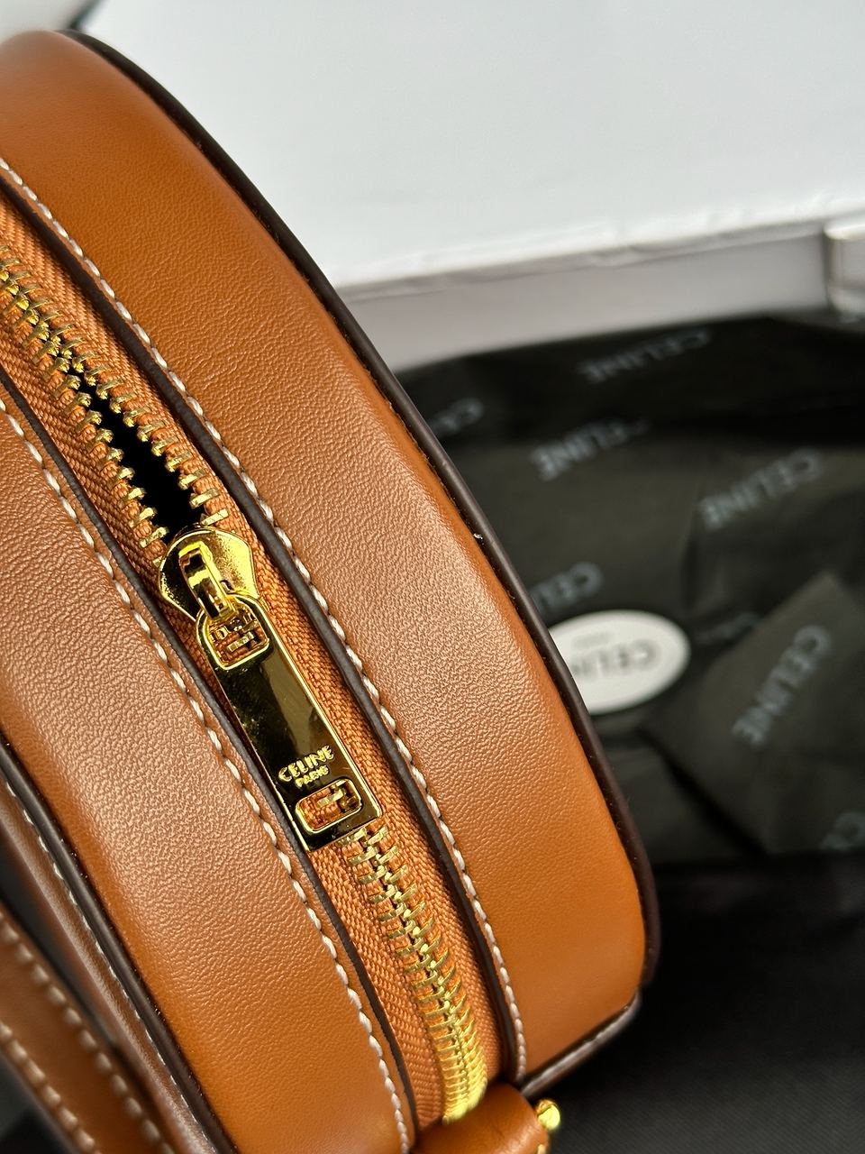 Celine Oval Bag Cuir Triomphe in Smooth Calfskin Tan - 21