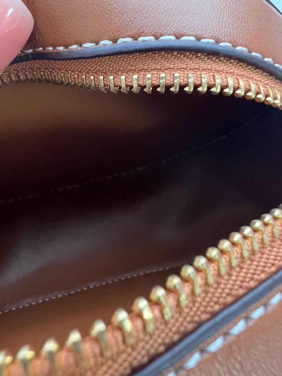 Celine Oval Bag Cuir Triomphe in Smooth Calfskin Tan - 22