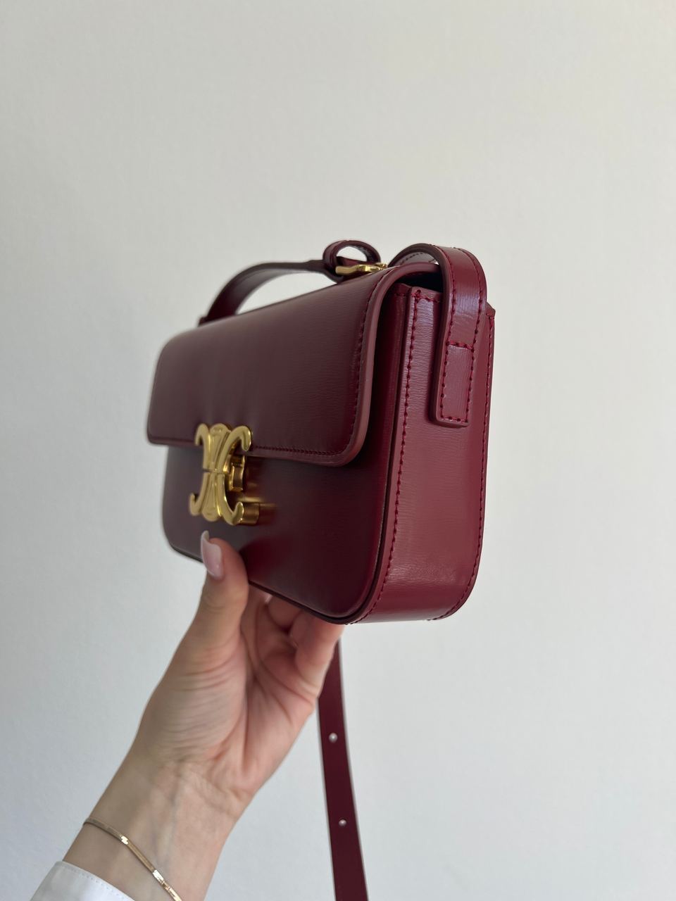 Celine Shoulder Bag Claude In Shiny Calfskin Burgundy - 4