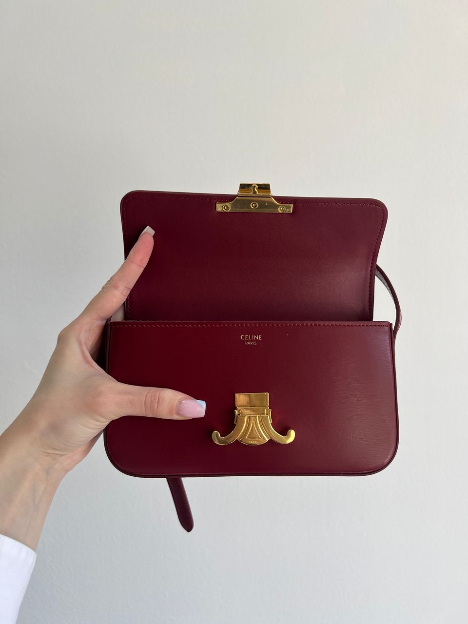 Celine Shoulder Bag Claude In Shiny Calfskin Burgundy - 8