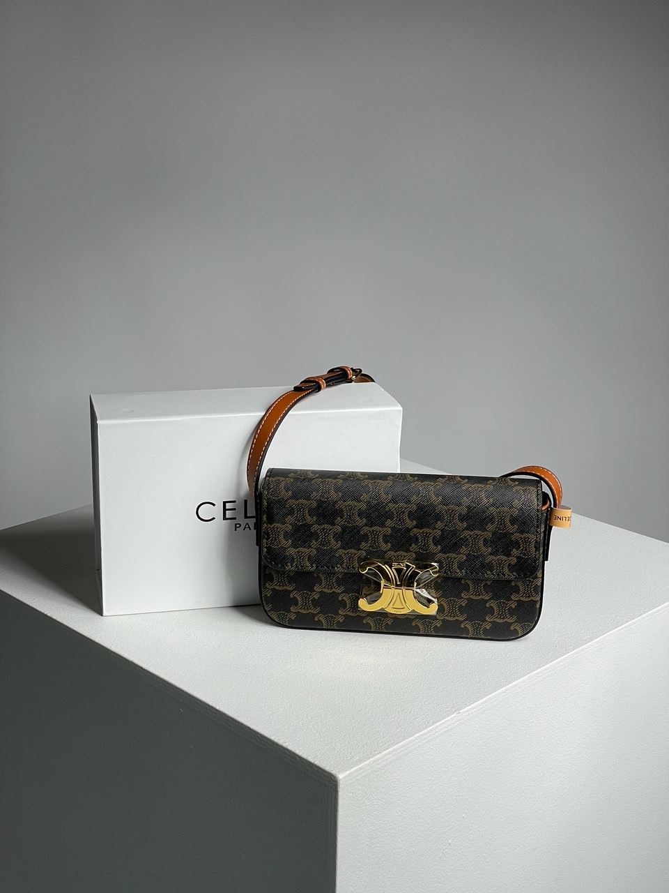 Celine Shoulder Bag Claude In Triomphe Canvas And Calfskin Tan - 4