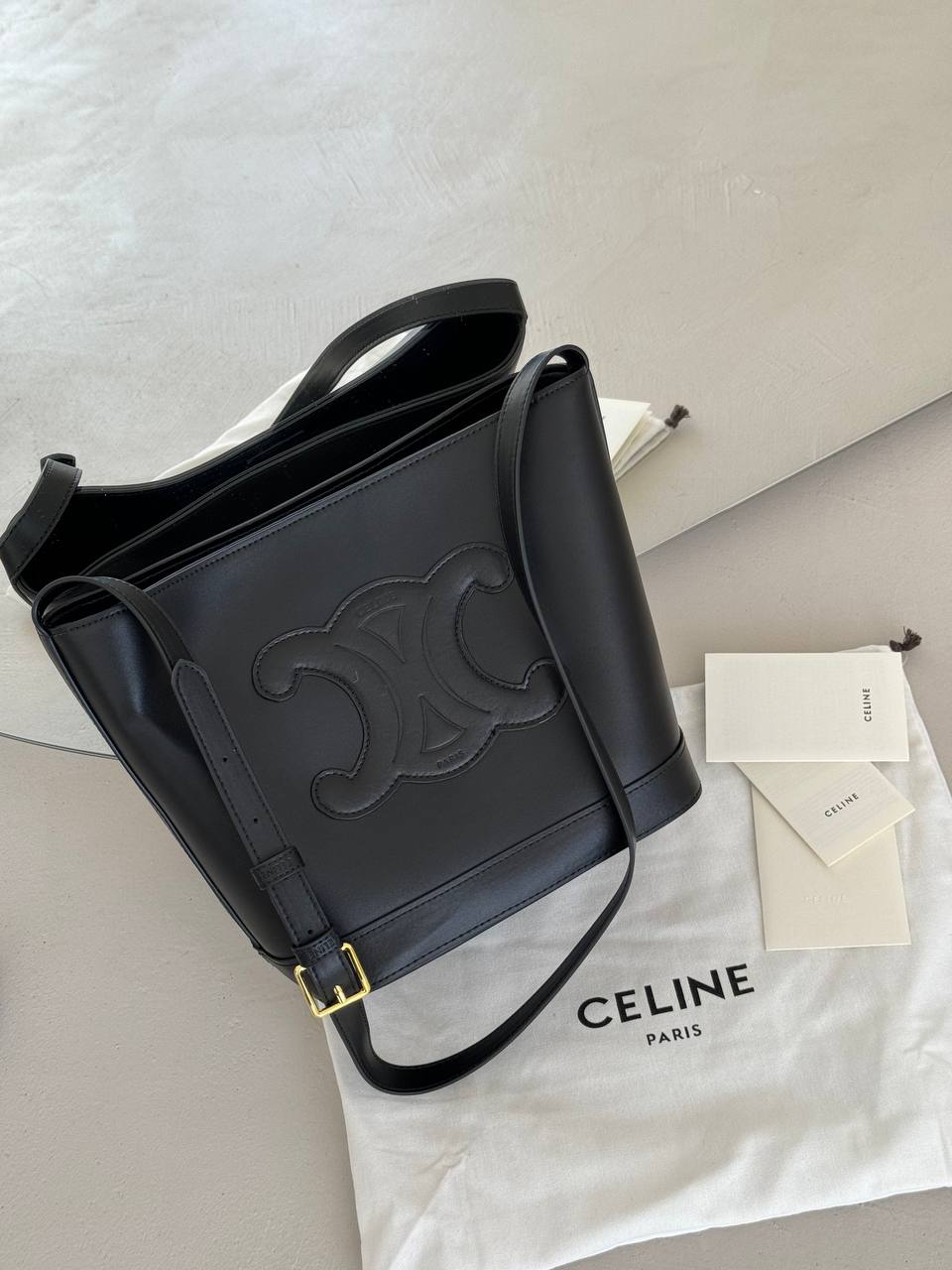 Celine Small Bucket Cuir Triomphe In Smooth Calfskin Tan Black - 2