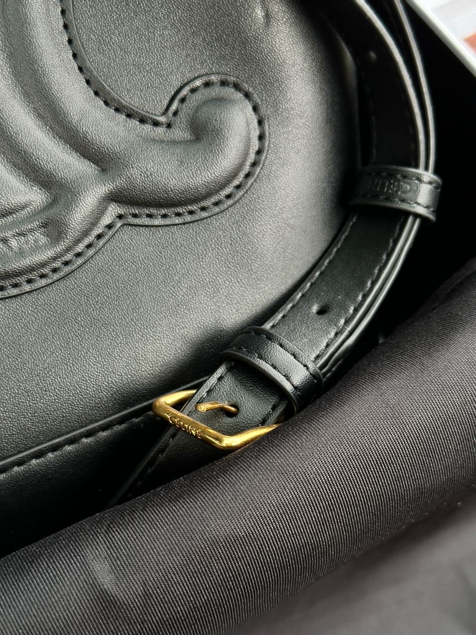 Celine Small Bucket Cuir Triomphe In Smooth Calfskin Tan Black - 14