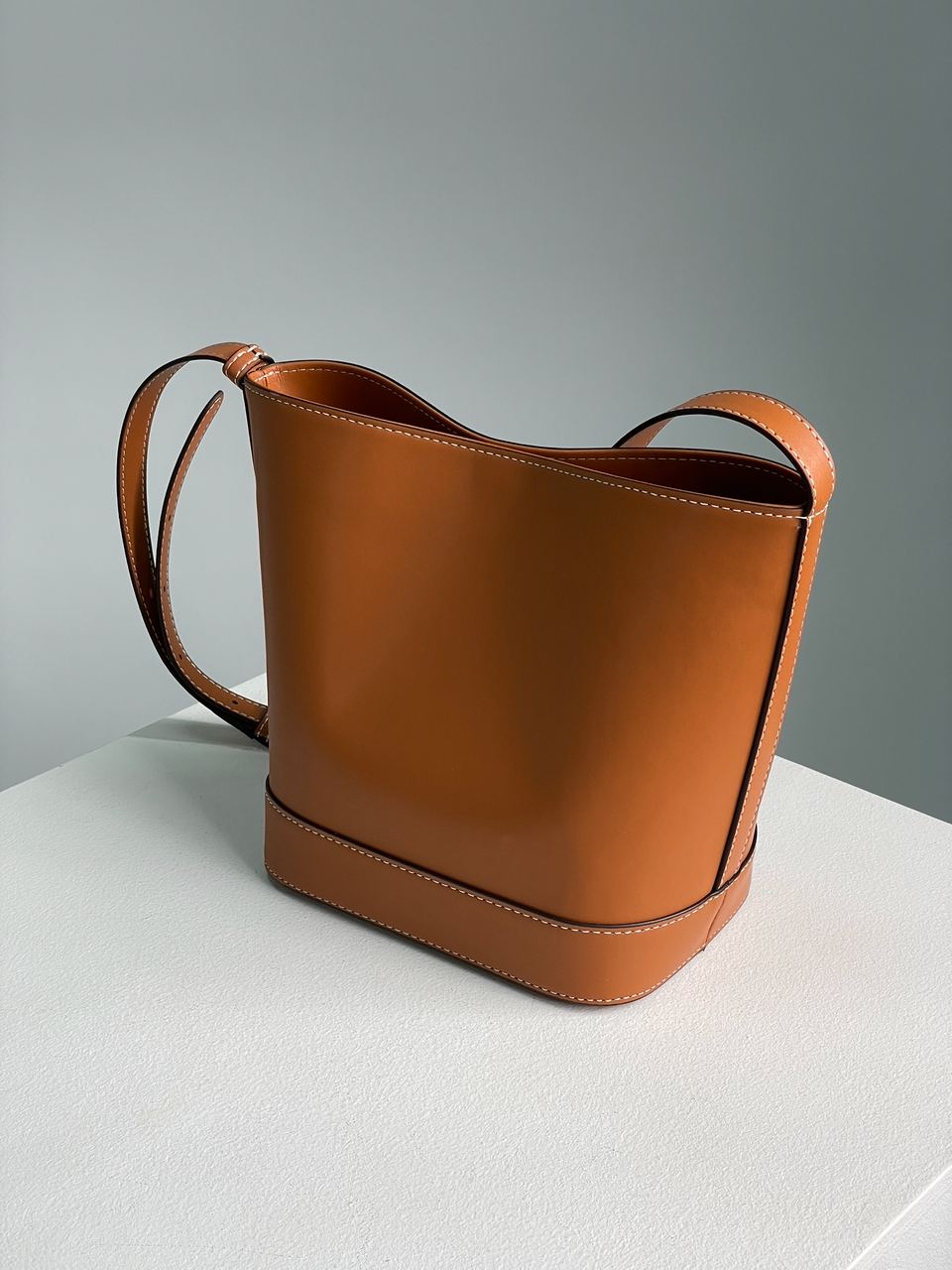 Celine Small Bucket Cuir Triomphe In Smooth Calfskin Tan Brown - 16