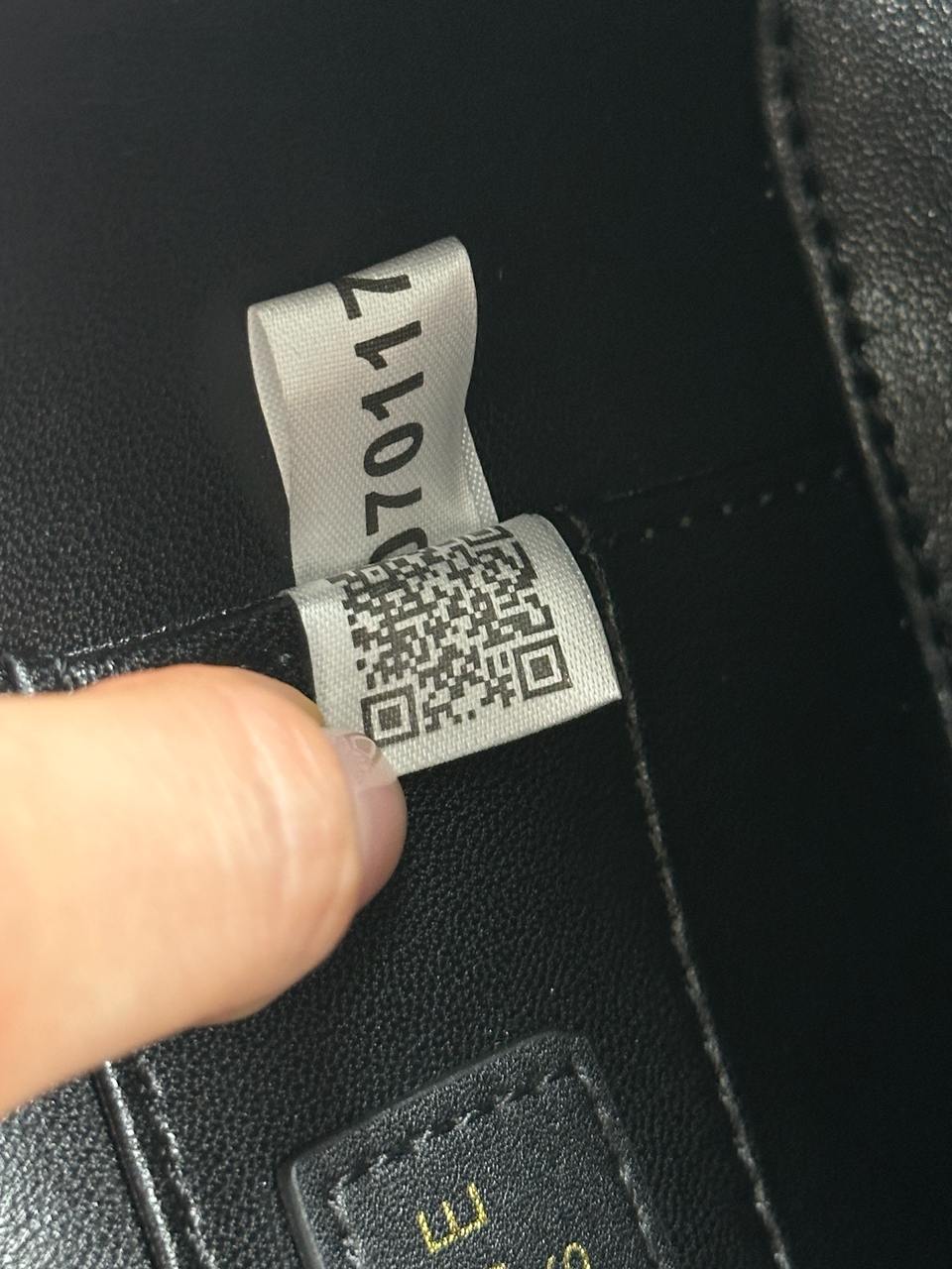 Celine Vanity In Smooth Satinated Calfskin Black - 16