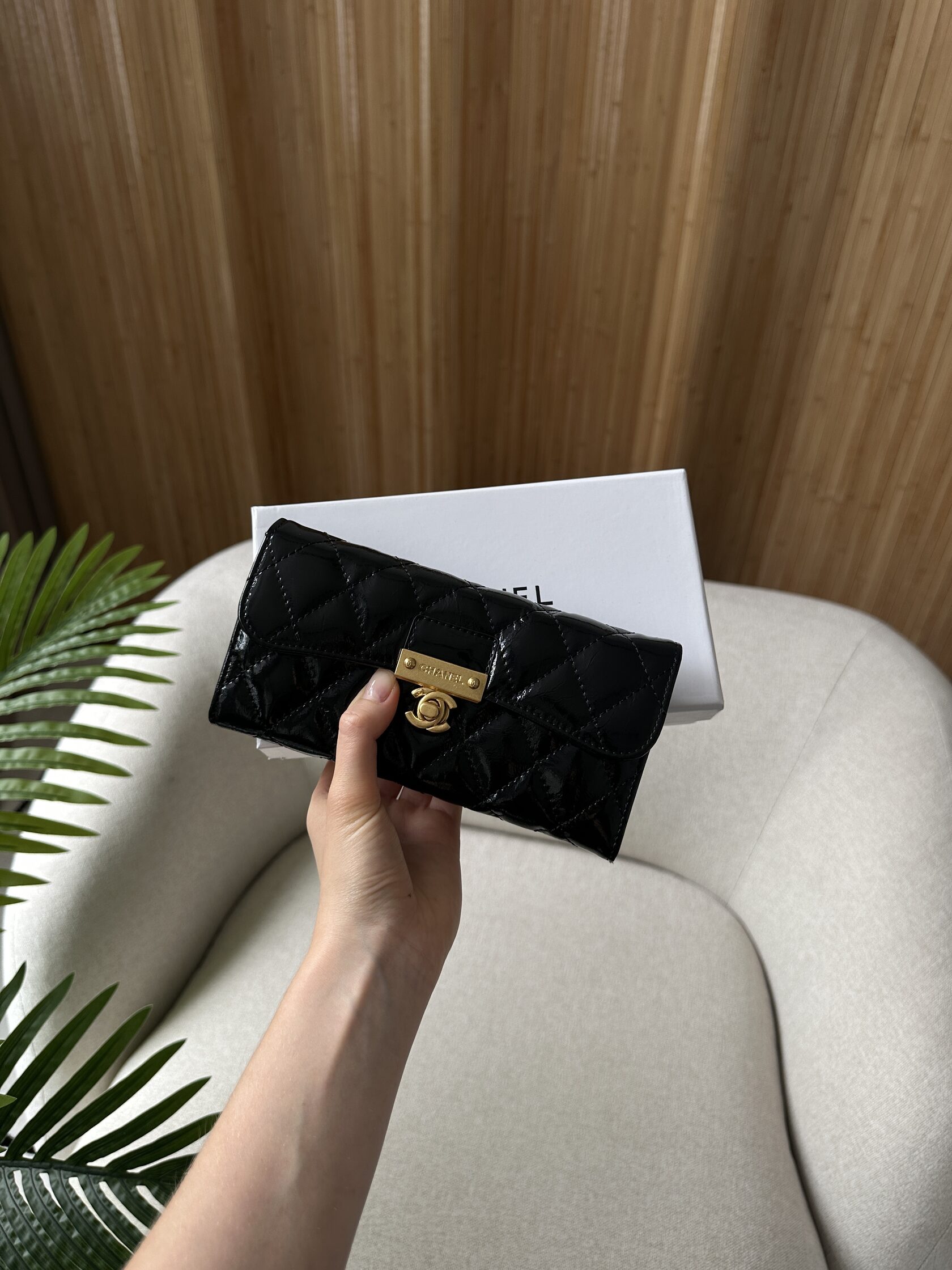 Chanel Black Patent Leather Wallet Black - 5