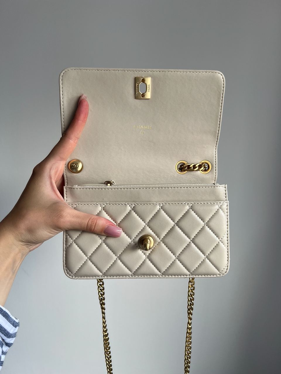 Chanel Calfskin Quilted Perfect Fit Wallet On Chain Beige/Gold - 9