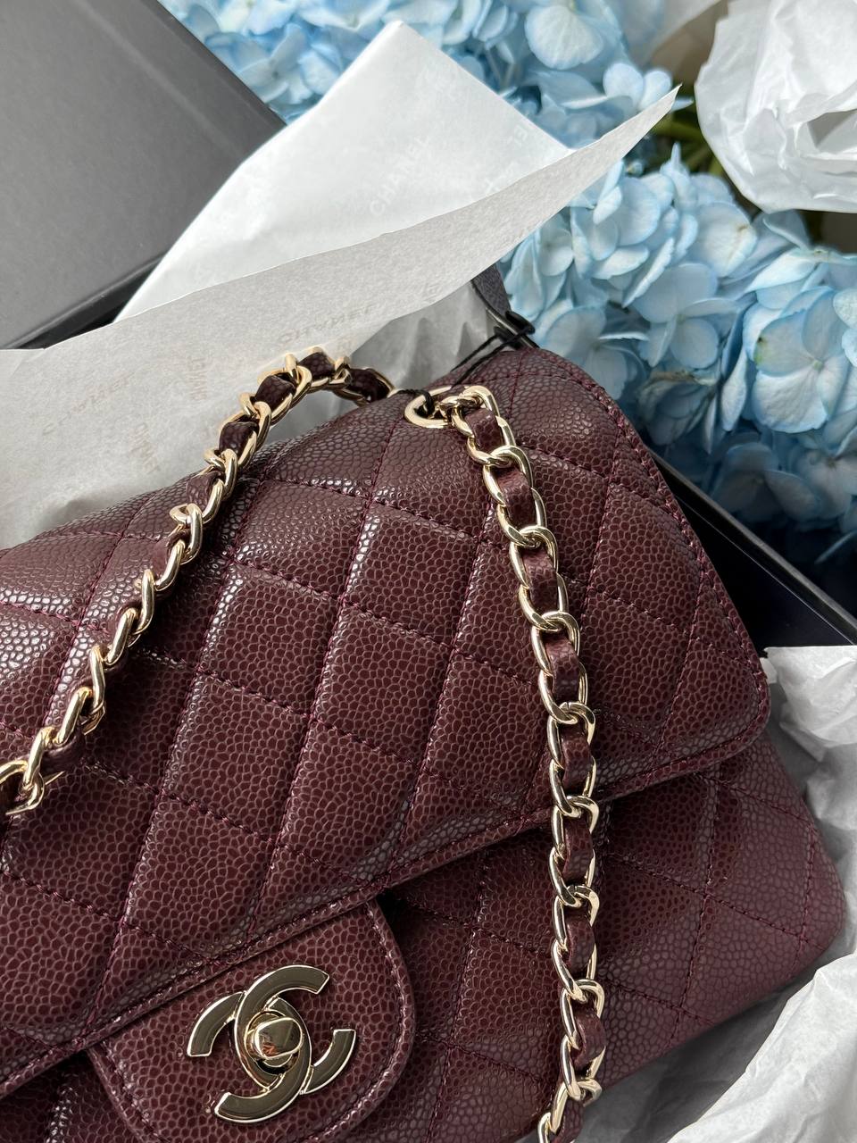 Chanel Classic 2.55 Medium Double Flap in Burgundy/Gold - 11