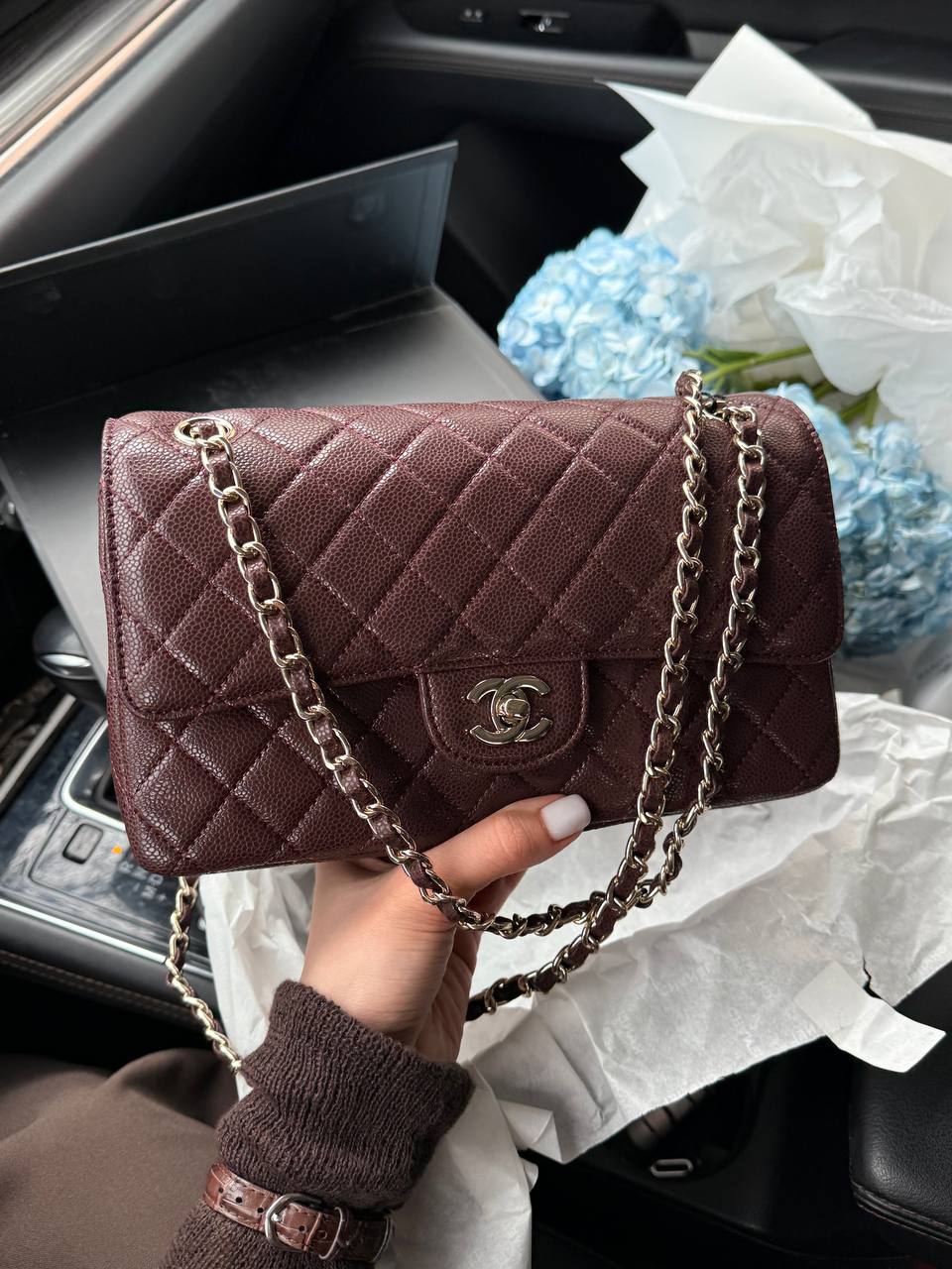Chanel Classic 2.55 Medium Double Flap in Burgundy/Gold - 2