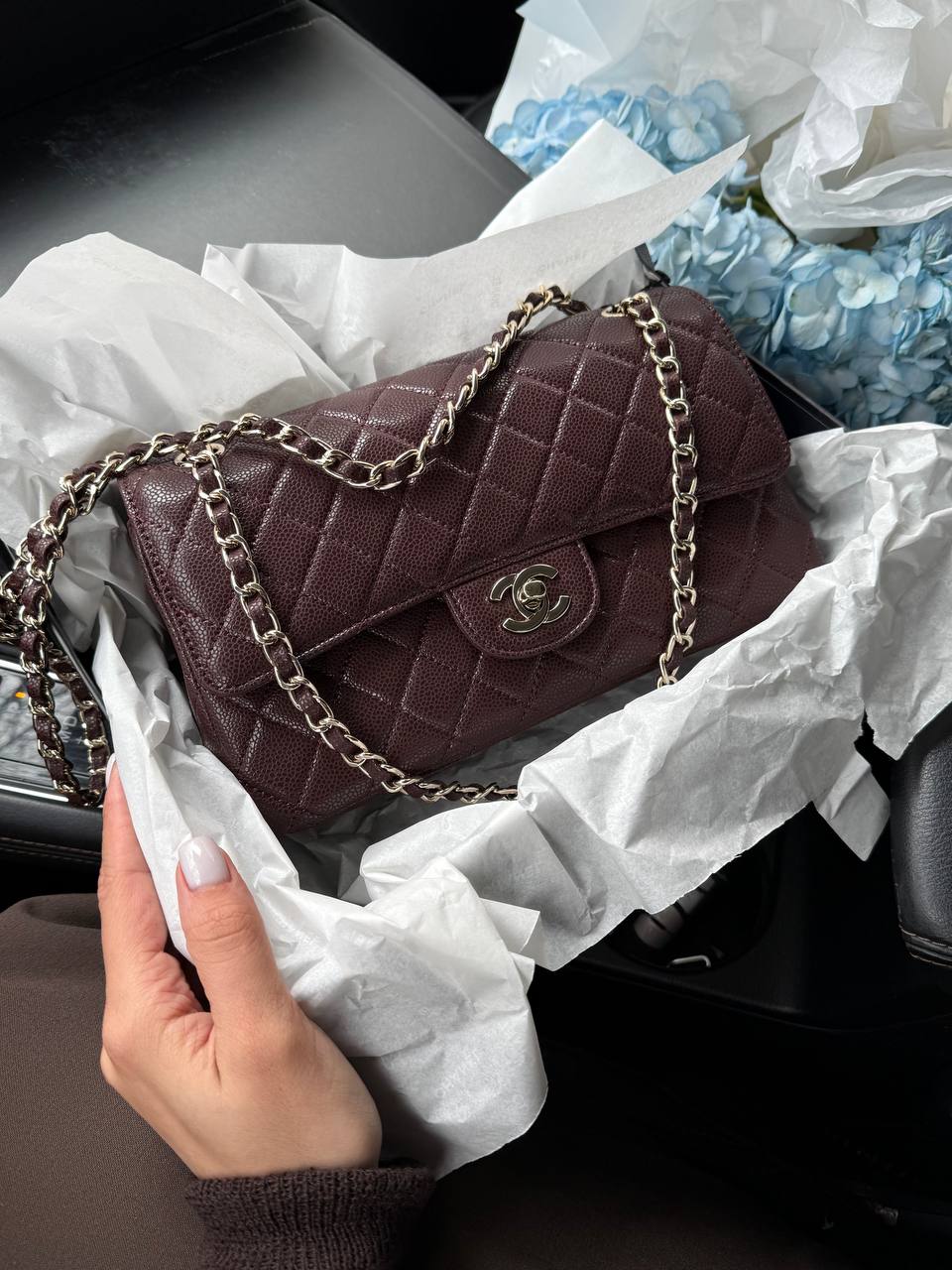 Chanel Classic 2.55 Medium Double Flap in Burgundy/Gold - 4