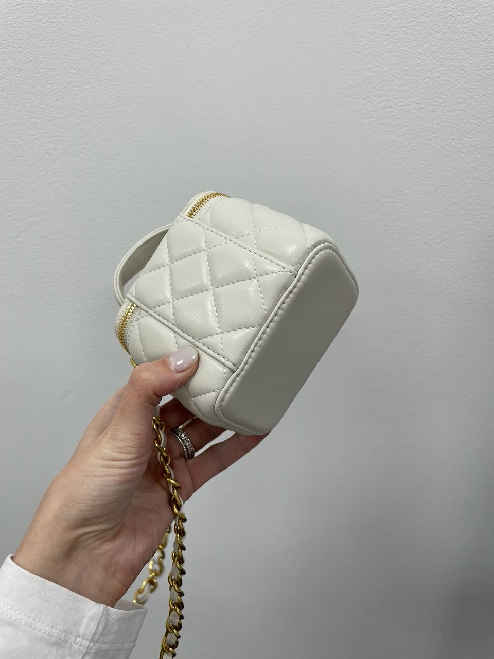 Chanel Classic Beige Lambskin Pearl Crush Mini Vanity Case - 10