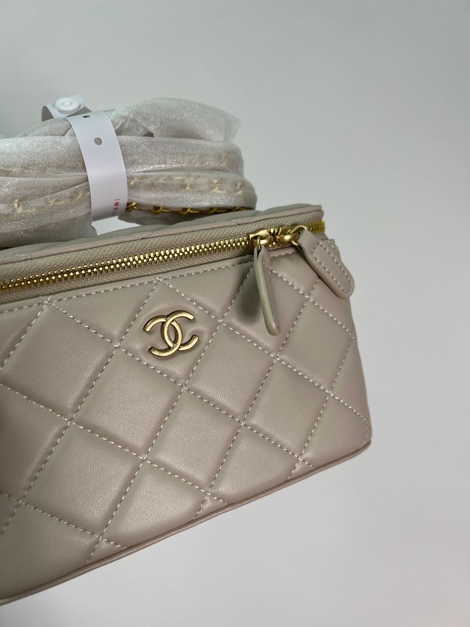 Chanel Classic Beige Lambskin Pearl Crush Vanity - 11