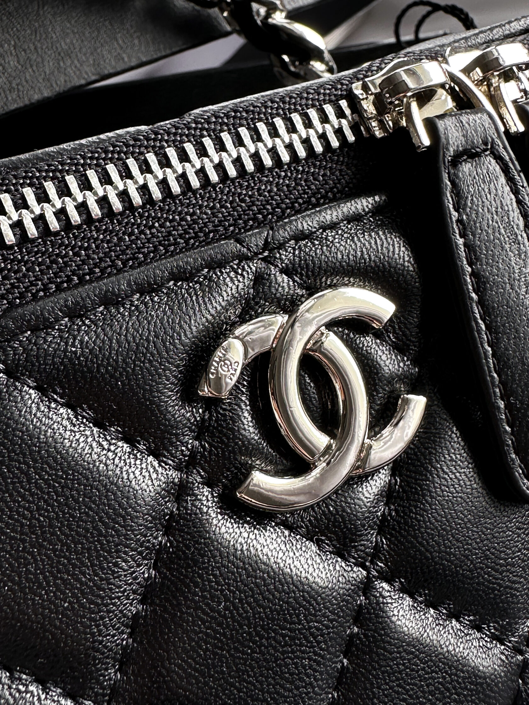 Chanel Classic Black Lambskin Pearl Crush Vanity Bag Silver - 7