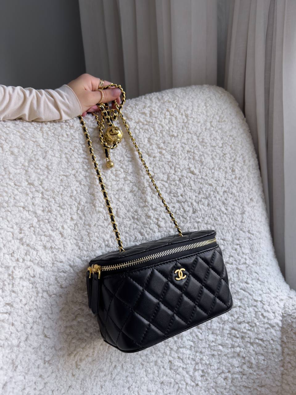 Chanel Classic Black Lambskin Pearl Crush Vanity - 18