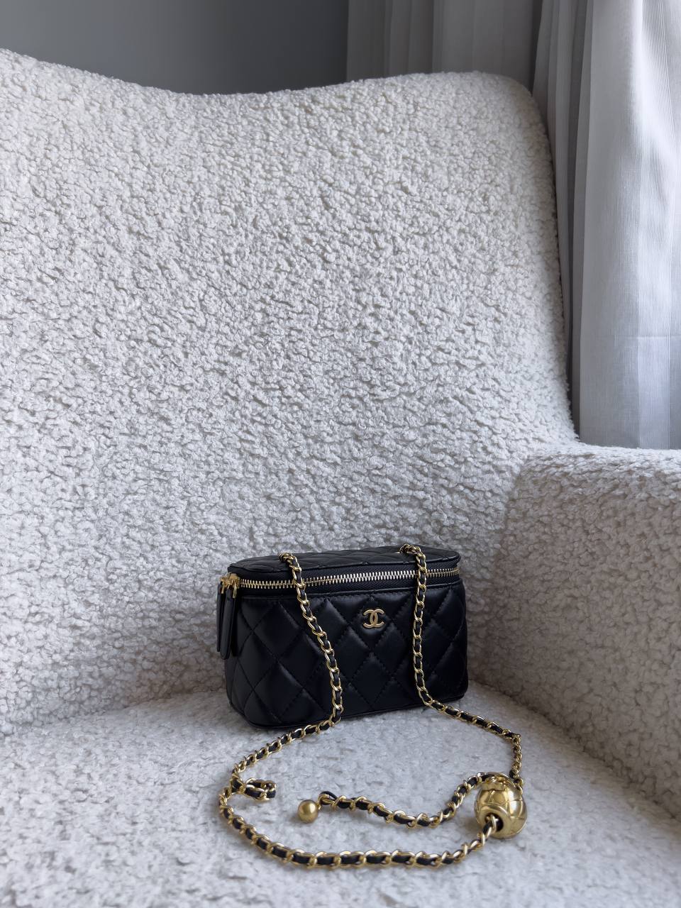 Chanel Classic Black Lambskin Pearl Crush Vanity - 4