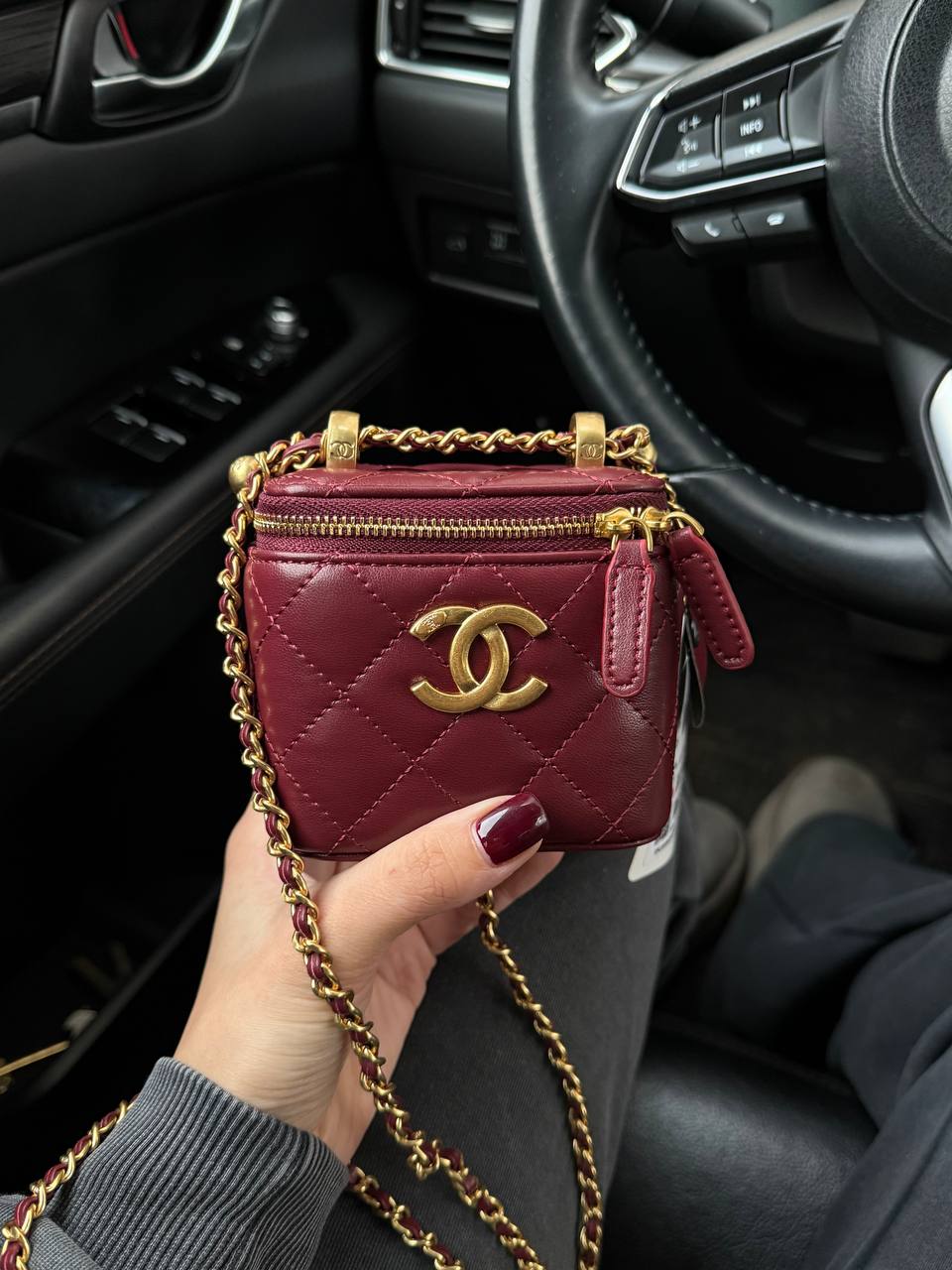 Chanel Classic Burgundy Lambskin Pearl Crush Mini Vanity Case - 3