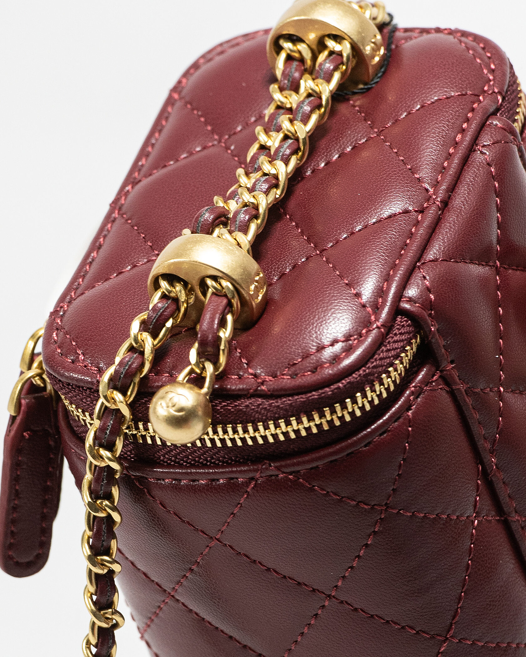 Chanel Classic Burgundy Lambskin Pearl Crush Mini Vanity Case - 11