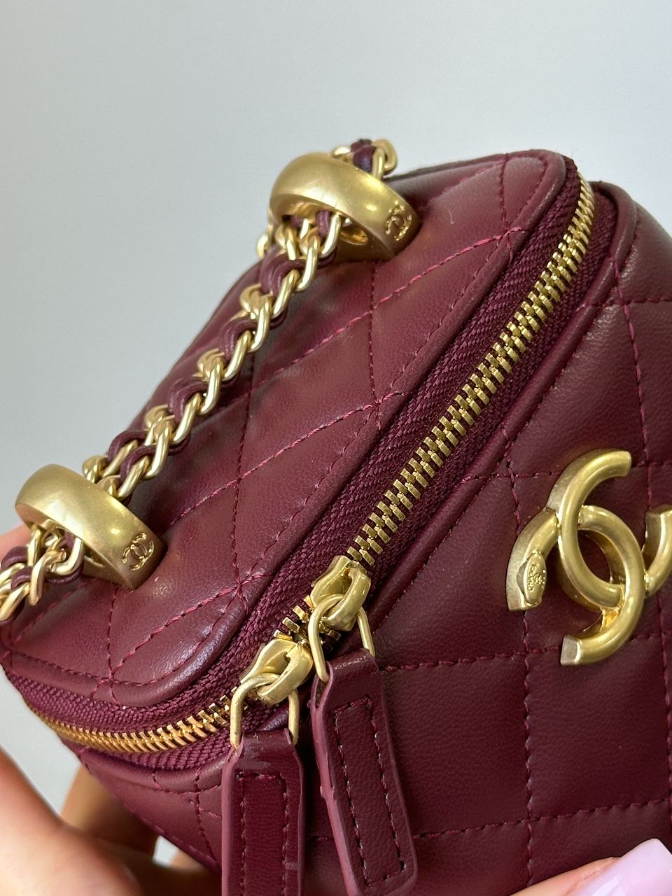 Chanel Classic Burgundy Lambskin Pearl Crush Mini Vanity Case - 7